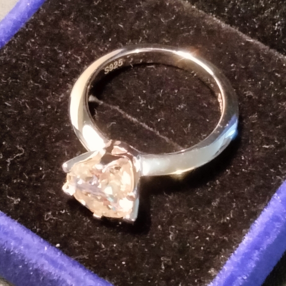 3 Kt. certified round moissanite diamond engagement ring - Picture 4 of 15